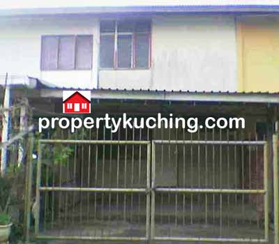 dua tingkat rumah untuk dijual, double storey house for sale, rpr Batu Kawa, Kuching