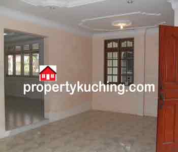 semi-d house for rent, Taman Foong Joon, living room