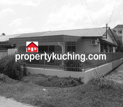 single storey in Kuching, Tabuan Dusun